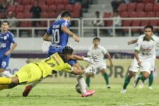 PSS Sleman vs PSIS di Stadion Jatidiri Liga 1