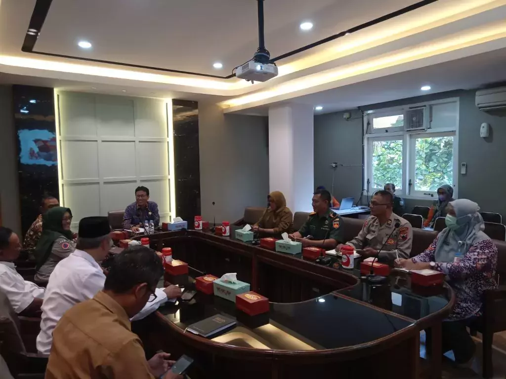 rakor penanganan bencana kekeringan dan karhutla di Kabupaten Rembang, Selasa (12/9/2023).