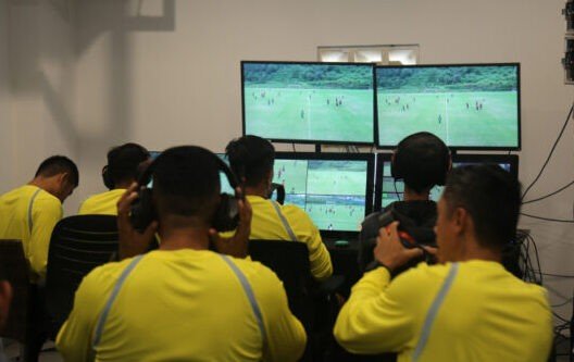 PSSI terus melakukan perbaikan untuk sepak bola nasional Indonesia. Salah satunya dengan menggunakan Video Assistant Referee (VAR) di kompetisi kasta tertinggi di tanah air BRI Liga 1.