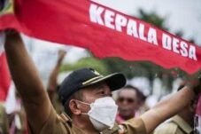 Masa jabatan kepala desa menjadi 8 tahun dalam pembahasan revisi UU Desa di Baleg DPR RI.