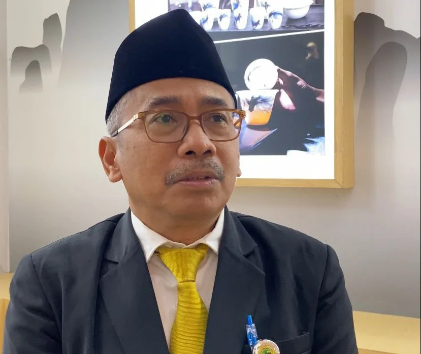 Jalan provinsi akan diperbaiki setelah air surut dan lubang-lubang akan diperbaiki dalam waktu tujuh hari sebelum Lebaran