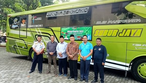 untuk mudik gratis ini, Pemkab menyediakan