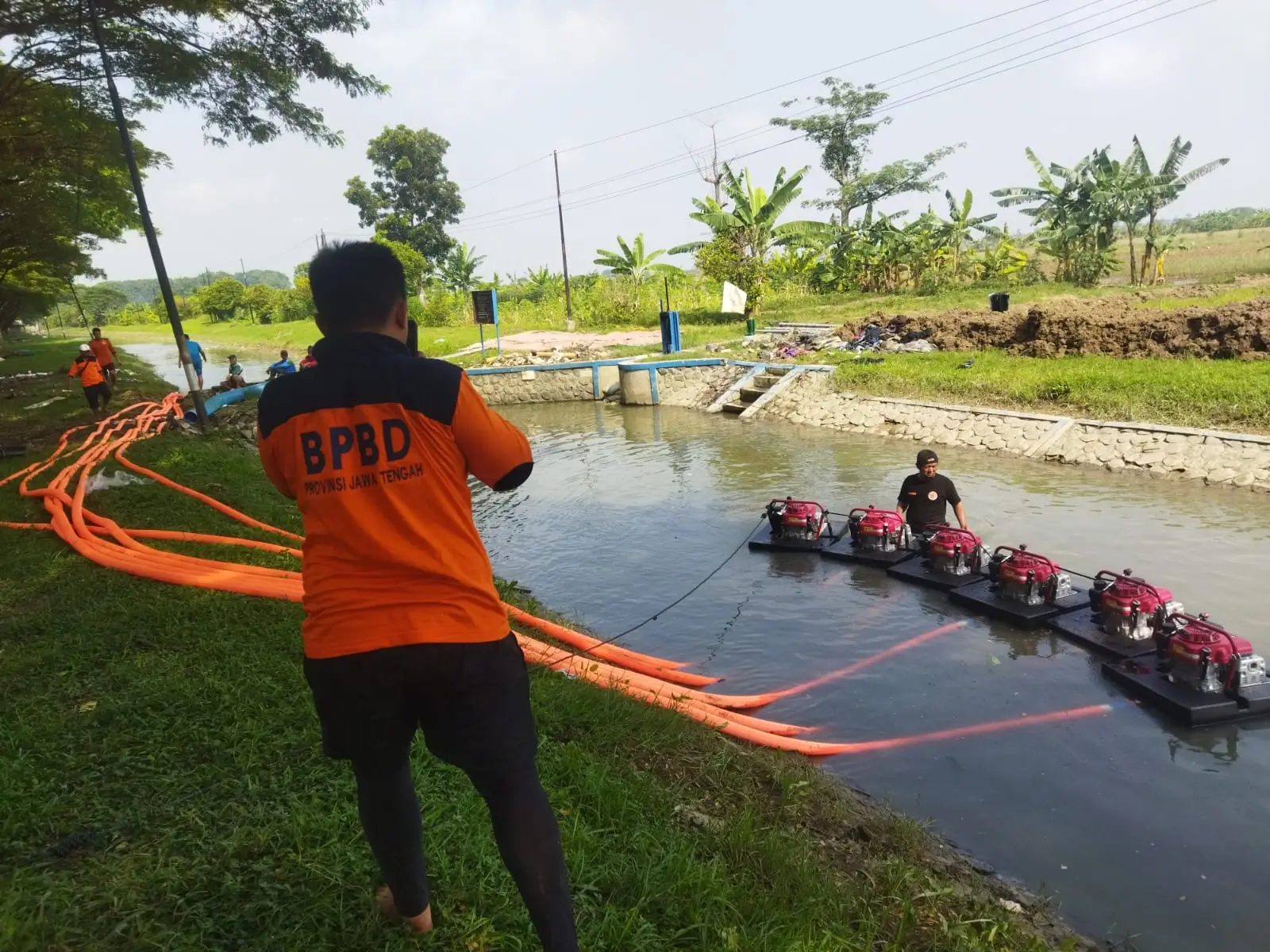 Jumlah pengungsi menurun dari 9.130 jiwa menjadi 5.952 jiwa pada Senin (25/3/2024). Mereka tersebar di 36 titik di lima kecamatan, yaitu Karanganyar, Demak, Gajah,