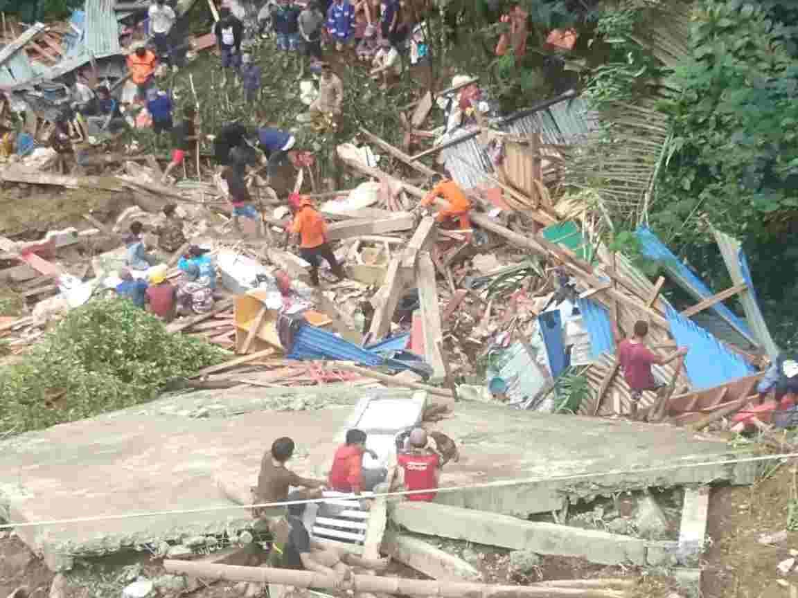 14 orang meninggal dunia akibat tertimbun tanah longsor di Kabupaten Tana Toraja