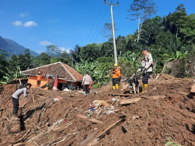 Operasi pencarian dan penyelamatan yang dipimpin oleh Basarnas dihentikan pada Minggu (31/3/2024) siang