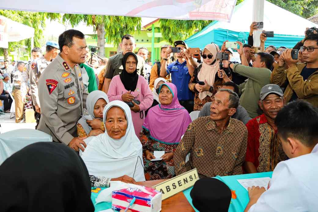 “jangan lagi di Sukolilo di beritrademark Negatif, jangan di Generalisasi karena masih banyak masyarakat yang sadar hukum, untuk oknum masyarakat yang melanggar kita proses secara hukum “ pungkasnya. (