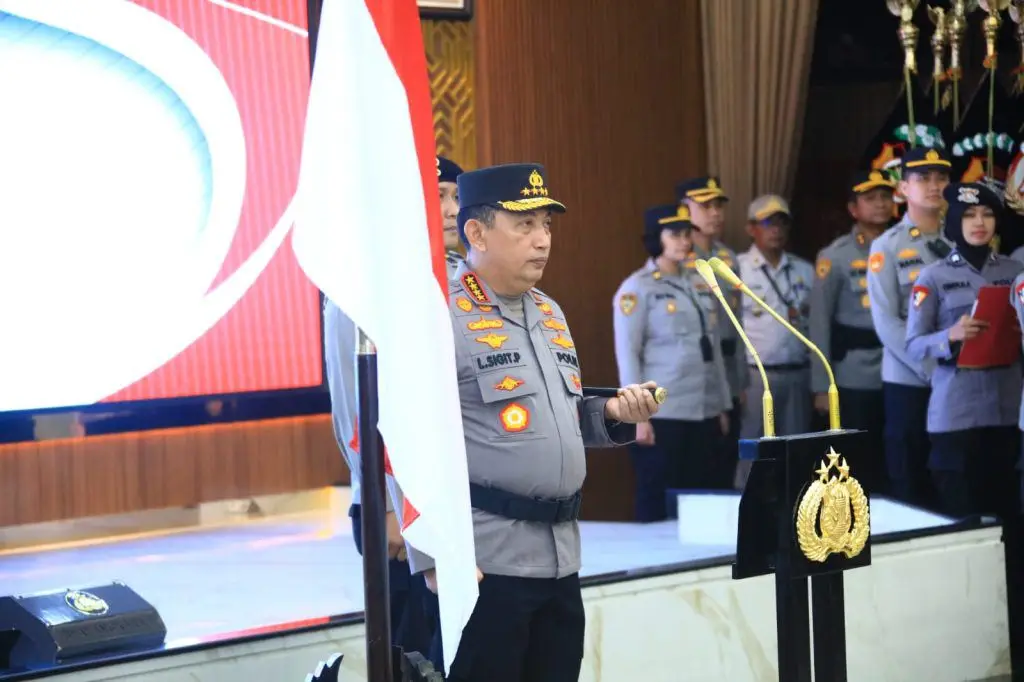 Berikut 31 daftar pati Polri yang mengikuti upacara kenaikan pangkat: 1. Komjen Pol Agung Setya Imam Effendi, Jabatan Pati Bareskrim Polri (Penugasan pada BIN) 2. Komjen Pol Syahardiantono, Jabatan Kabaintelkam Polri 3. Irjen Pol Atang Heradi, Jabatan Widyaiswara Utama Kepolisian Tk. I Sespim Lemdiklat Polri