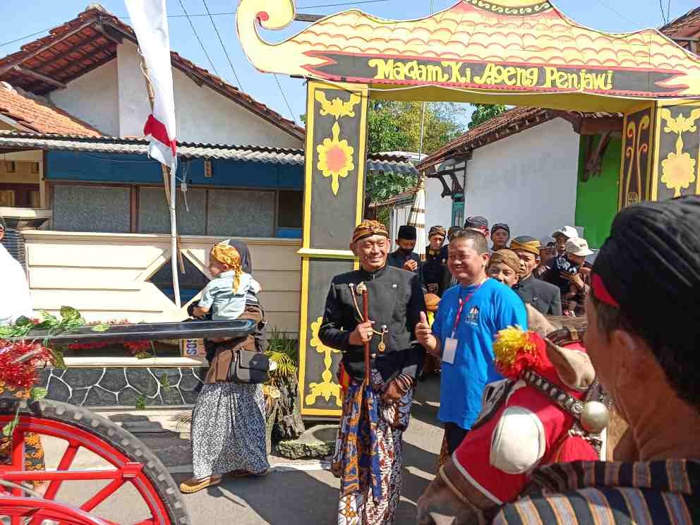 Ini menunjukan bukti bahwa masyarakat Pati nguri-nguri budaya, bahwa Ki Ageng Penjawi ini adalah pemimpin Pati di masa lalu,” ujarnya.