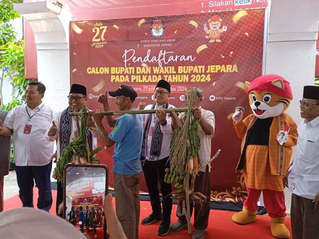 Daftar di KPU, KH Nuruddin Amin S.Ag Dan H M Iqbal S.HI siap Menangkan pilkada Jepara 2024