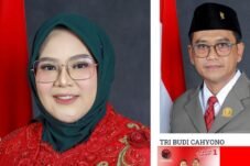 Mbak Osel PDIP dan Tri Budi Cahyono saat Jalan Sehat di Jepara