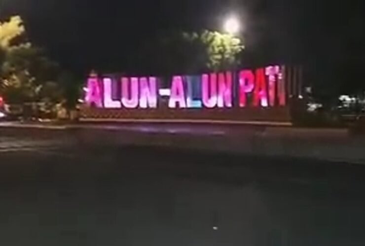 Berikut ini daftar Dana Desa 2025 untuk 401 desa di Kabupaten Pati berdasarkan data Kementerian Keuangan yang diunggah pada laman djpk.kemenkeu.go.id 41 Mojomulyo Rp952.955.000 42 Karangawen Rp796.632.000 43 Mangunrekso Rp918.038.000 44 Tambaharjo Rp916.976.000 45 Tambahagung Rp911.969.000 46 Sitirejo Rp826.386.000 47 Kedalingan Rp856.431.000 48 Karangmulyo Rp782.973.000 49 Karangwono Rp910.934.000 50 Angkatan Lor Rp926.771.000