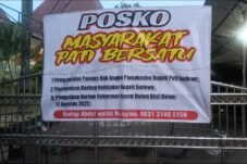 Posko ini bukan sekadar tenda, tapi tanda bahwa rakyat siap mengawal sampai tuntas. Siapa pun yang coba bermain-main dengan kedaulatan rakyat, akan berhadapan dengan kami,” kata salah satu perwakilan AMPBAMPB,  Senin (18/08/2025). ‎‎