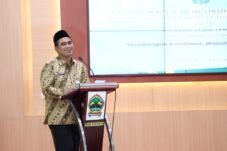 Wakil Gubernur Jawa Tengah, Taj Yasin Maimoen, saat melantik pengurus PPTI Jateng 2025-2030, menekankan pentingnya kolaborasi lintas sektor TBC.