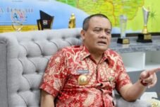 Gubernur Jawa Tengah memberikan pernyataan terkait Skandal Korupsi Pengadaan Pekalongan.