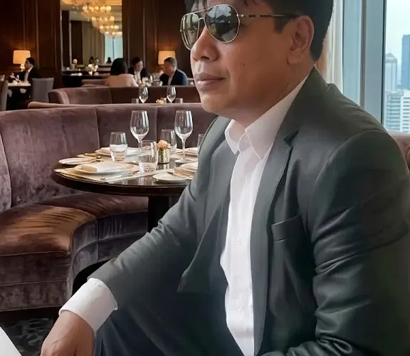 Feri Rusdiono, SH - Ketua Umum PWO Dwipantara membahas Kabut Isu dan Demokrasi