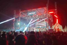 DJ Ghea Barbie tampil di panggung ABC Fest Rock Star Jepara di Banyuputih dengan ribuan penonton memadati konser dangdut 2026