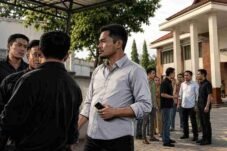 Ilustrasi pengacara asal Tegal yang diduga mengalami intimidasi dan kekerasan verbal di lingkungan Pengadilan Negeri Slawi setelah sidang mediasi perkara perdata.