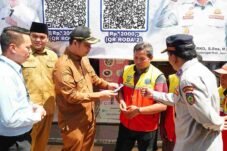 E-Parkir Jepara resmi diluncurkan oleh Bupati Jepara Witiarso Utomo di Jalan Diponegoro untuk meningkatkan transparansi retribusi parkir.