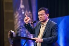 Ahmad Luthfi menyampaikan strategi meningkatkan Investasi Jawa Tengah dalam Business Dinner bersama investor di Semarang.
