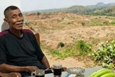 Mbah Casmo menyoroti bekas tambang Galian C di Pegongsoran Pemalang